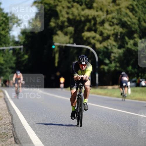 07.09.2025 - 19. Norderstedt Triathlon Michael Burmester http://msf.ph/oto/8848040 07.09.2025 11:33:52 Radfahren 1377 meine-sportfotos.de