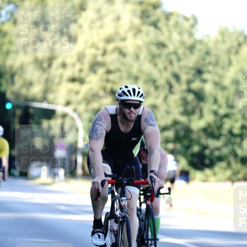 07.09.2025 - 19. Norderstedt Triathlon Michael Burmester http://msf.ph/oto/8848049 07.09.2025 16:19:18 Radfahren 871, 937, 1551 meine-sportfotos.de