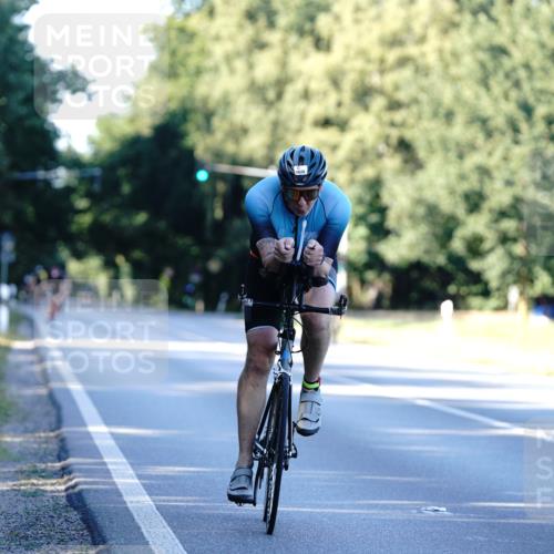 07.09.2025 - 19. Norderstedt Triathlon Michael Burmester http://msf.ph/oto/8848061 07.09.2025 16:19:23 Radfahren 937, 1446, 1551, 1628 meine-sportfotos.de