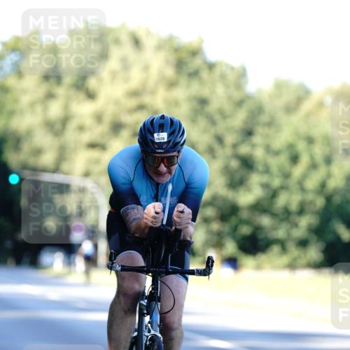 07.09.2025 - 19. Norderstedt Triathlon Michael Burmester http://msf.ph/oto/8848063 07.09.2025 16:19:23 Radfahren 937, 1446, 1551, 1628 meine-sportfotos.de