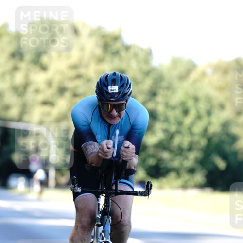 07.09.2025 - 19. Norderstedt Triathlon Michael Burmester http://msf.ph/oto/8848065 07.09.2025 16:19:23 Radfahren 937, 1446, 1551, 1628 meine-sportfotos.de