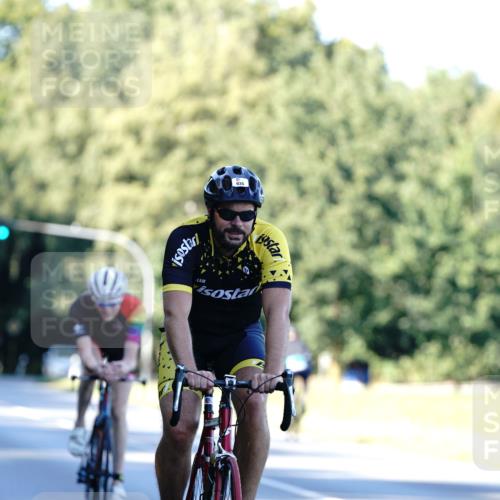 07.09.2025 - 19. Norderstedt Triathlon Michael Burmester http://msf.ph/oto/8848081 07.09.2025 16:19:41 Radfahren 935, 1556 meine-sportfotos.de