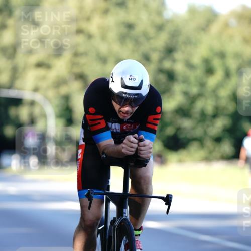 07.09.2025 - 19. Norderstedt Triathlon Michael Burmester http://msf.ph/oto/8848089 07.09.2025 16:19:53 Radfahren 945, 1417 meine-sportfotos.de
