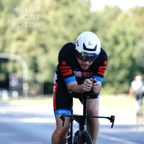 07.09.2025 - 19. Norderstedt Triathlon Michael Burmester http://msf.ph/oto/8848091 07.09.2025 16:19:53 Radfahren 945, 1417 meine-sportfotos.de