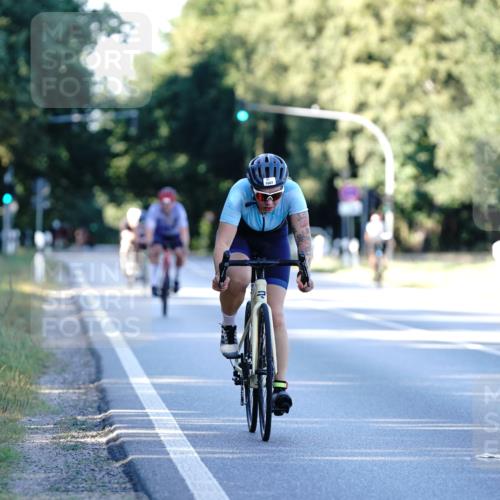 07.09.2025 - 19. Norderstedt Triathlon Michael Burmester http://msf.ph/oto/8848095 07.09.2025 16:19:59 Radfahren 1607 meine-sportfotos.de