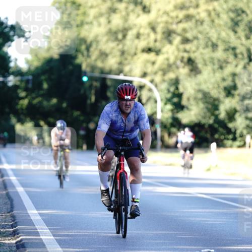 07.09.2025 - 19. Norderstedt Triathlon Michael Burmester http://msf.ph/oto/8848099 07.09.2025 16:20:02 Radfahren 936, 1607 meine-sportfotos.de