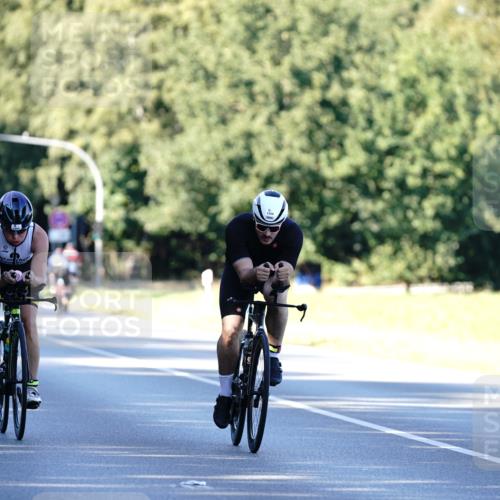 07.09.2025 - 19. Norderstedt Triathlon Michael Burmester http://msf.ph/oto/8848105 07.09.2025 16:20:05 Radfahren 936, 1104, 1458 meine-sportfotos.de