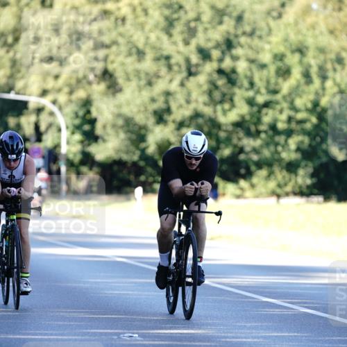 07.09.2025 - 19. Norderstedt Triathlon Michael Burmester http://msf.ph/oto/8848107 07.09.2025 16:20:05 Radfahren 936, 1104, 1458 meine-sportfotos.de