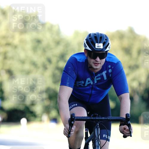 07.09.2025 - 19. Norderstedt Triathlon Michael Burmester http://msf.ph/oto/8848161 07.09.2025 16:20:35 Radfahren 916, 957, 1056 meine-sportfotos.de