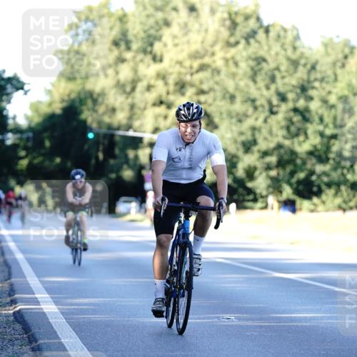 07.09.2025 - 19. Norderstedt Triathlon Michael Burmester http://msf.ph/oto/8848177 07.09.2025 16:20:56 Radfahren 1086, 1515, 1546 meine-sportfotos.de
