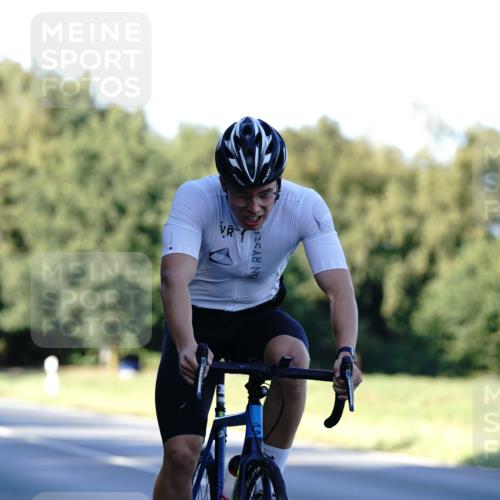 07.09.2025 - 19. Norderstedt Triathlon Michael Burmester http://msf.ph/oto/8848183 07.09.2025 16:20:57 Radfahren 1086, 1515, 1546 meine-sportfotos.de