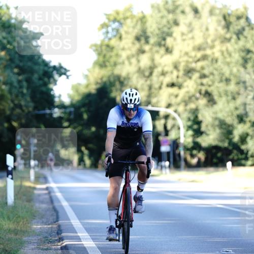 07.09.2025 - 19. Norderstedt Triathlon Michael Burmester http://msf.ph/oto/8848205 07.09.2025 16:21:15 Radfahren 1400 meine-sportfotos.de