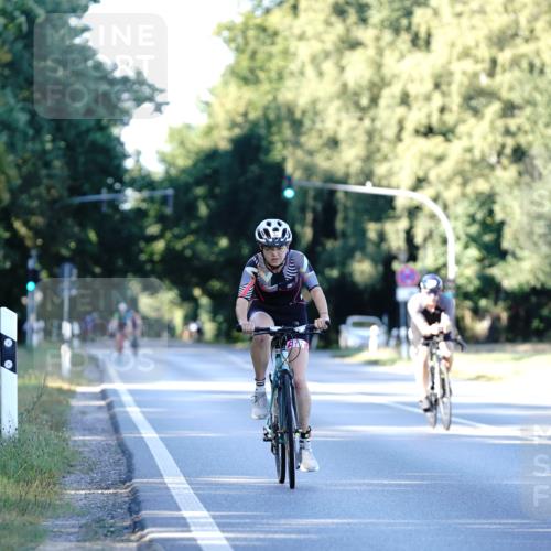 07.09.2025 - 19. Norderstedt Triathlon Michael Burmester http://msf.ph/oto/8848213 07.09.2025 16:21:32 Radfahren 926 meine-sportfotos.de