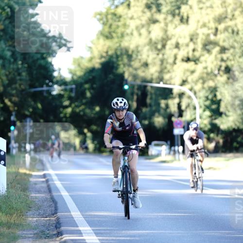 07.09.2025 - 19. Norderstedt Triathlon Michael Burmester http://msf.ph/oto/8848215 07.09.2025 16:21:32 Radfahren 926 meine-sportfotos.de