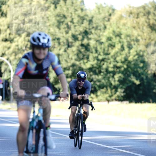 07.09.2025 - 19. Norderstedt Triathlon Michael Burmester http://msf.ph/oto/8848223 07.09.2025 16:21:34 Radfahren 926, 1472 meine-sportfotos.de