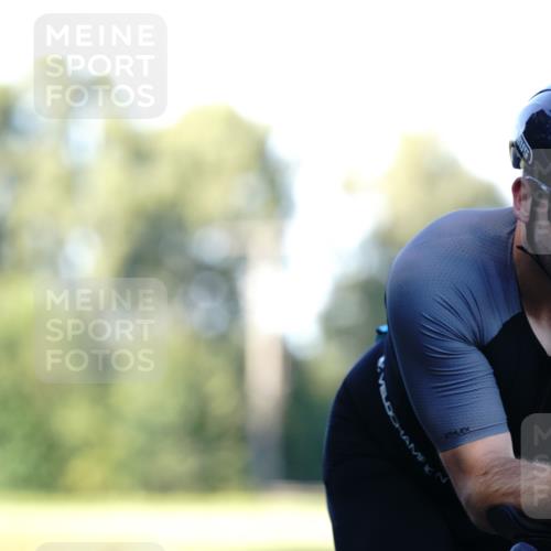 07.09.2025 - 19. Norderstedt Triathlon Michael Burmester http://msf.ph/oto/8848227 07.09.2025 16:21:36 Radfahren 926, 1472 meine-sportfotos.de