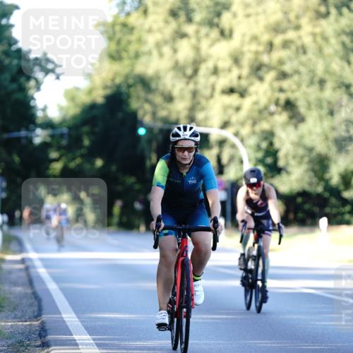 07.09.2025 - 19. Norderstedt Triathlon Michael Burmester http://msf.ph/oto/8848229 07.09.2025 16:21:45 Radfahren 1055, 1078 meine-sportfotos.de