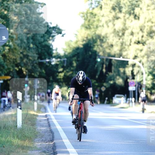 07.09.2025 - 19. Norderstedt Triathlon Michael Burmester http://msf.ph/oto/8848261 07.09.2025 16:22:10 Radfahren 1420 meine-sportfotos.de