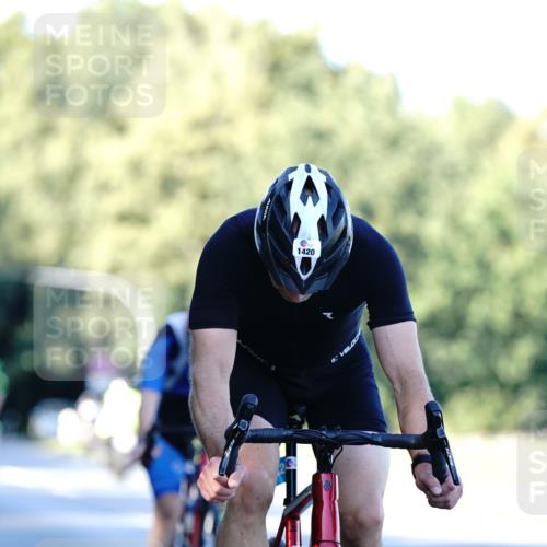 07.09.2025 - 19. Norderstedt Triathlon Michael Burmester http://msf.ph/oto/8848263 07.09.2025 16:22:12 Radfahren 915, 1057, 1420 meine-sportfotos.de