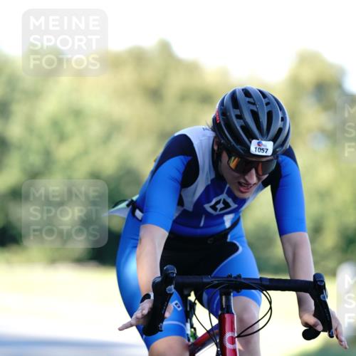 07.09.2025 - 19. Norderstedt Triathlon Michael Burmester http://msf.ph/oto/8848267 07.09.2025 16:22:13 Radfahren 915, 1057, 1420 meine-sportfotos.de