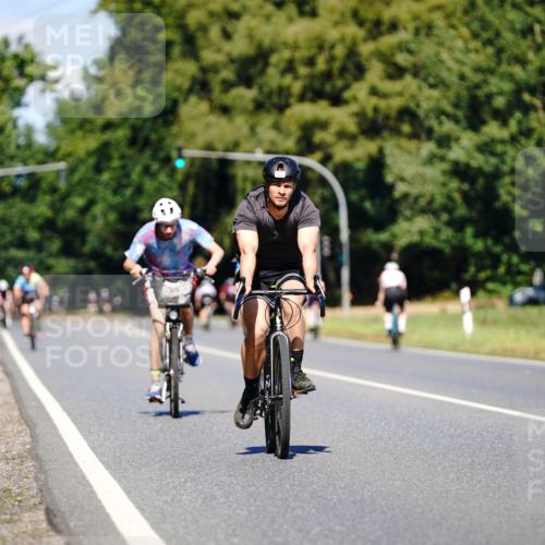 07.09.2025 - 19. Norderstedt Triathlon Michael Burmester http://msf.ph/oto/8848269 07.09.2025 13:10:17 Radfahren 331 meine-sportfotos.de