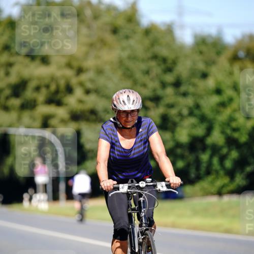 07.09.2025 - 19. Norderstedt Triathlon Michael Burmester http://msf.ph/oto/8848281 07.09.2025 13:10:32 Radfahren 350, 1353 meine-sportfotos.de