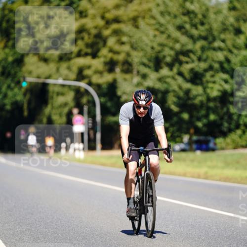 07.09.2025 - 19. Norderstedt Triathlon Michael Burmester http://msf.ph/oto/8848287 07.09.2025 13:10:47 Radfahren 346 meine-sportfotos.de