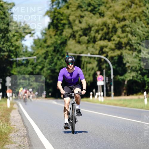 07.09.2025 - 19. Norderstedt Triathlon Michael Burmester http://msf.ph/oto/8848292 07.09.2025 13:11:37 Radfahren 298 meine-sportfotos.de
