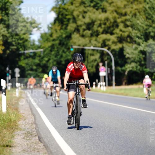 07.09.2025 - 19. Norderstedt Triathlon Michael Burmester http://msf.ph/oto/8848297 07.09.2025 13:11:49 Radfahren 841 meine-sportfotos.de