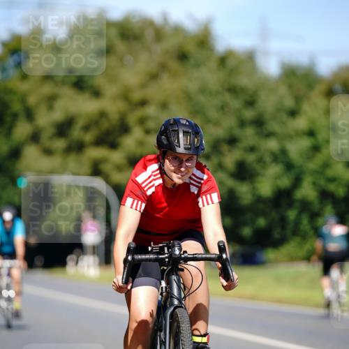 07.09.2025 - 19. Norderstedt Triathlon Michael Burmester http://msf.ph/oto/8848299 07.09.2025 13:11:51 Radfahren 841 meine-sportfotos.de