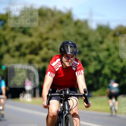 07.09.2025 - 19. Norderstedt Triathlon Michael Burmester http://msf.ph/oto/8848300 07.09.2025 13:11:51 Radfahren 841 meine-sportfotos.de