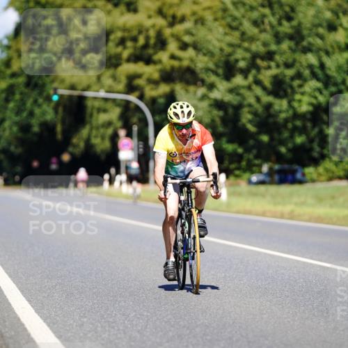 07.09.2025 - 19. Norderstedt Triathlon Michael Burmester http://msf.ph/oto/8848308 07.09.2025 13:11:58 Radfahren 332, 777, 1352 meine-sportfotos.de