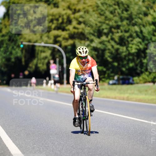 07.09.2025 - 19. Norderstedt Triathlon Michael Burmester http://msf.ph/oto/8848309 07.09.2025 13:11:58 Radfahren 332, 777, 1352 meine-sportfotos.de