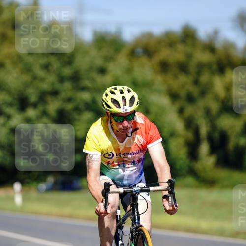 07.09.2025 - 19. Norderstedt Triathlon Michael Burmester http://msf.ph/oto/8848310 07.09.2025 13:11:59 Radfahren 332, 777 meine-sportfotos.de
