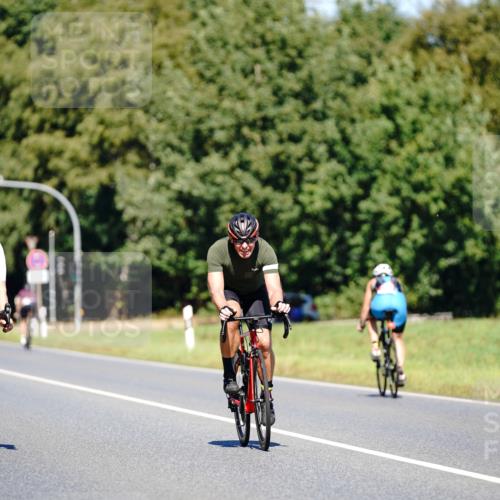 07.09.2025 - 19. Norderstedt Triathlon Michael Burmester http://msf.ph/oto/8848320 07.09.2025 13:12:52 Radfahren 316, 344, 354 meine-sportfotos.de