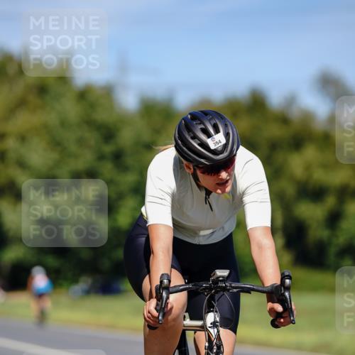 07.09.2025 - 19. Norderstedt Triathlon Michael Burmester http://msf.ph/oto/8848325 07.09.2025 13:12:54 Radfahren 344, 354 meine-sportfotos.de