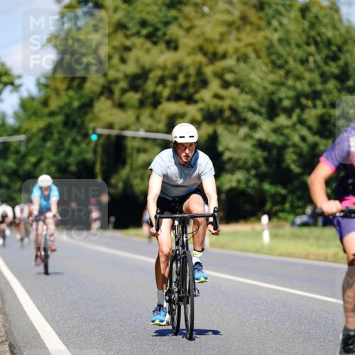 07.09.2025 - 19. Norderstedt Triathlon Michael Burmester http://msf.ph/oto/8848328 07.09.2025 13:12:59 Radfahren 322, 790 meine-sportfotos.de