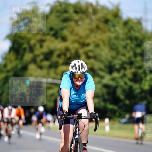 07.09.2025 - 19. Norderstedt Triathlon Michael Burmester http://msf.ph/oto/8848332 07.09.2025 13:13:04 Radfahren 322, 328, 790 meine-sportfotos.de