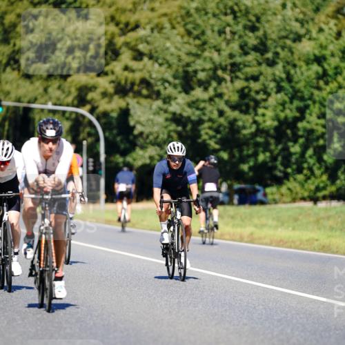 07.09.2025 - 19. Norderstedt Triathlon Michael Burmester http://msf.ph/oto/8848334 07.09.2025 13:13:07 Radfahren 241, 323, 328, 330, 347, 1354 meine-sportfotos.de