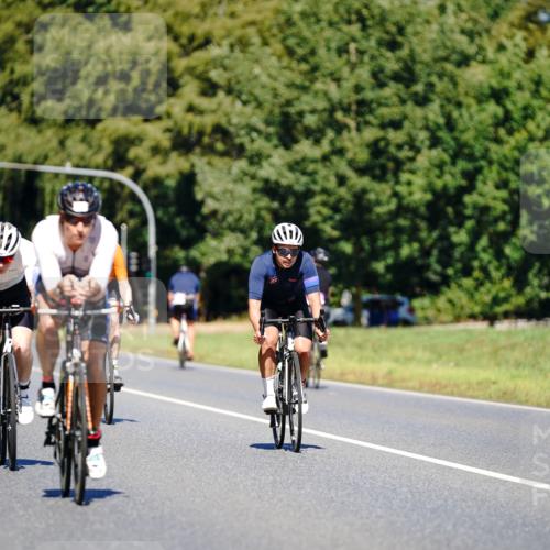 07.09.2025 - 19. Norderstedt Triathlon Michael Burmester http://msf.ph/oto/8848335 07.09.2025 13:13:07 Radfahren 241, 323, 328, 330, 347, 1354 meine-sportfotos.de