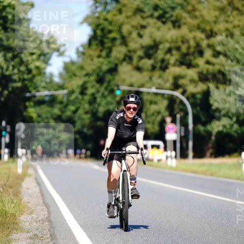 07.09.2025 - 19. Norderstedt Triathlon Michael Burmester http://msf.ph/oto/8848358 07.09.2025 13:13:41 Radfahren 325, 355 meine-sportfotos.de