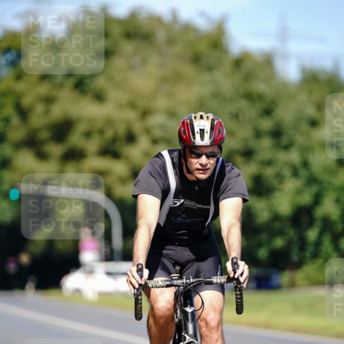 07.09.2025 - 19. Norderstedt Triathlon Michael Burmester http://msf.ph/oto/8848373 07.09.2025 13:14:17 Radfahren 1215 meine-sportfotos.de