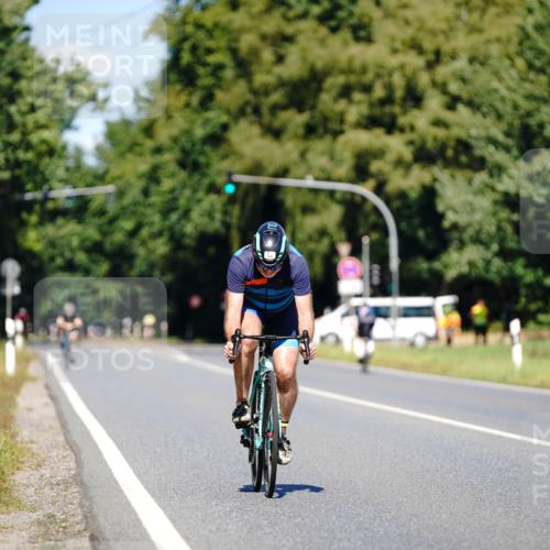 07.09.2025 - 19. Norderstedt Triathlon Michael Burmester http://msf.ph/oto/8848375 07.09.2025 13:14:23 Radfahren 324 meine-sportfotos.de