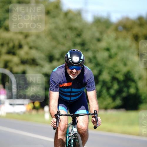 07.09.2025 - 19. Norderstedt Triathlon Michael Burmester http://msf.ph/oto/8848376 07.09.2025 13:14:24 Radfahren 324 meine-sportfotos.de