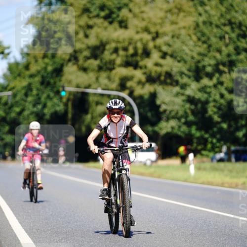 07.09.2025 - 19. Norderstedt Triathlon Michael Burmester http://msf.ph/oto/8848384 07.09.2025 13:14:55 Radfahren 1298 meine-sportfotos.de