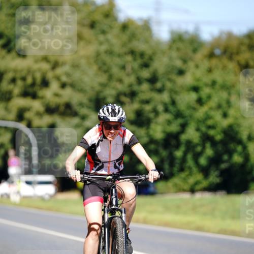 07.09.2025 - 19. Norderstedt Triathlon Michael Burmester http://msf.ph/oto/8848385 07.09.2025 13:14:56 Radfahren 1298 meine-sportfotos.de