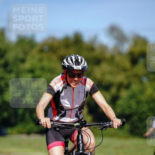 07.09.2025 - 19. Norderstedt Triathlon Michael Burmester http://msf.ph/oto/8848386 07.09.2025 13:14:57 Radfahren 1298 meine-sportfotos.de