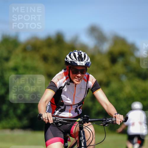 07.09.2025 - 19. Norderstedt Triathlon Michael Burmester http://msf.ph/oto/8848387 07.09.2025 13:14:57 Radfahren 1298 meine-sportfotos.de