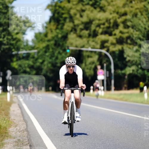 07.09.2025 - 19. Norderstedt Triathlon Michael Burmester http://msf.ph/oto/8848392 07.09.2025 13:15:30 Radfahren 1356 meine-sportfotos.de
