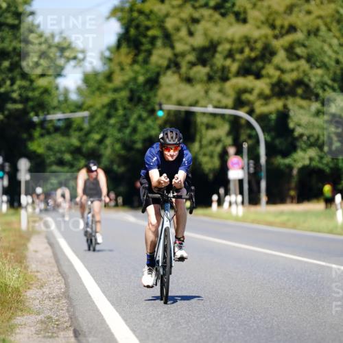 07.09.2025 - 19. Norderstedt Triathlon Michael Burmester http://msf.ph/oto/8848401 07.09.2025 13:15:55 Radfahren 1299 meine-sportfotos.de